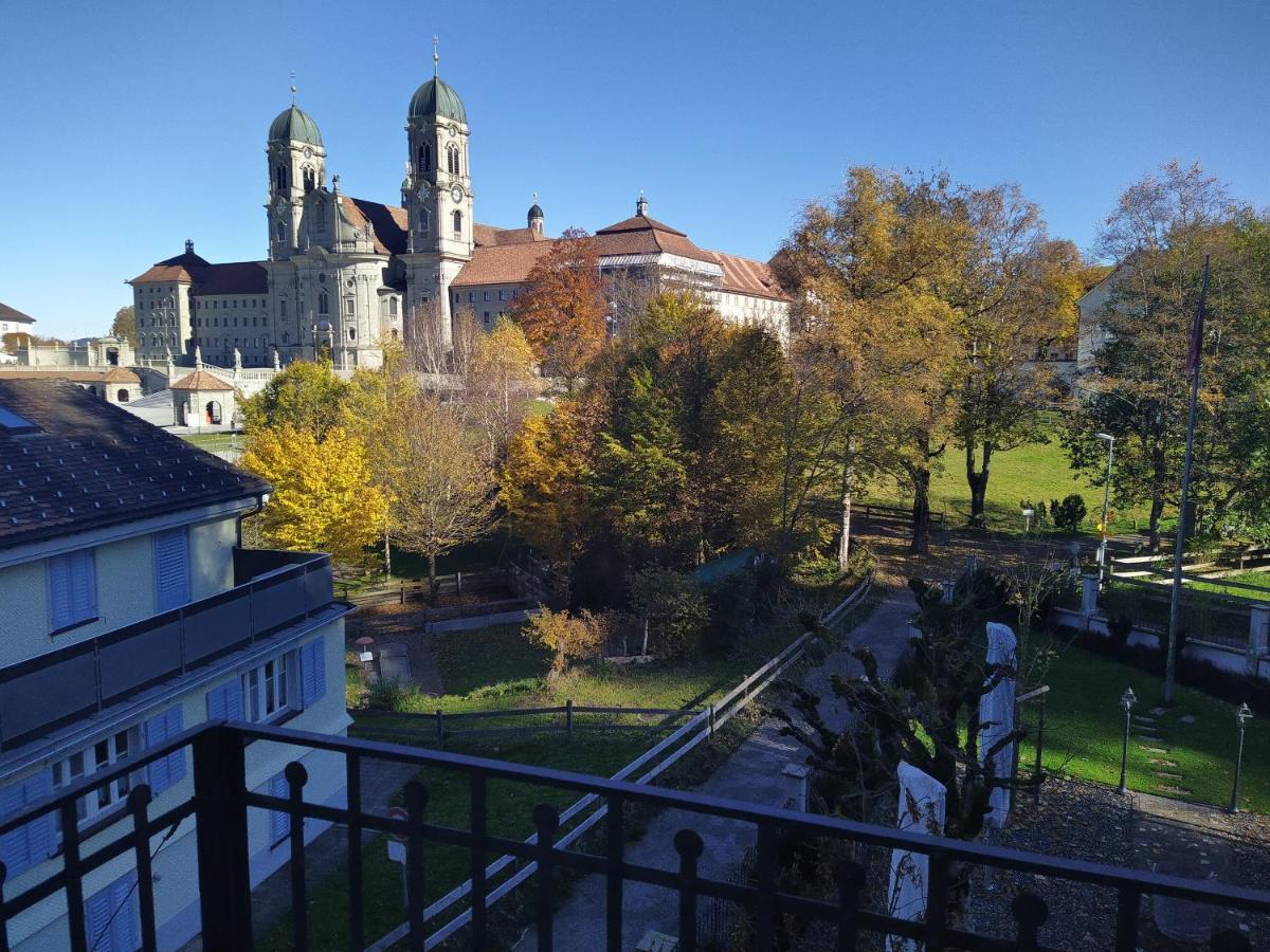 Apartment Meinradsberg Mit Balkon Einsiedeln Eksteriør bilde